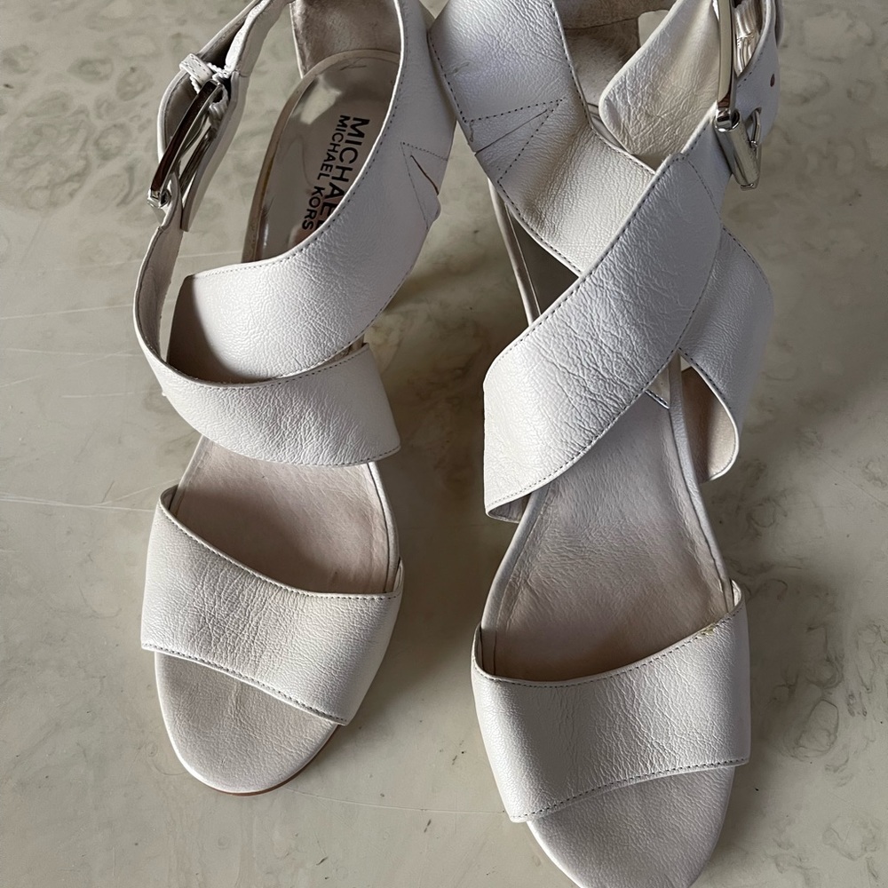 MICHAEL KORS leather summer staked heel sandals, 8M, Excellent used condition